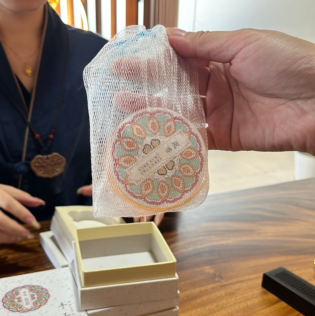 Master Zheng’s incense