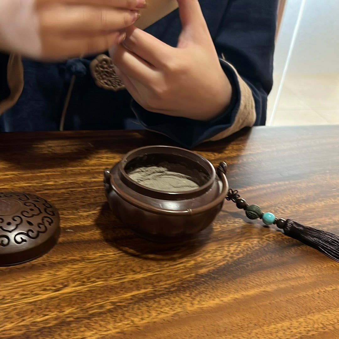 Master Zheng’s incense